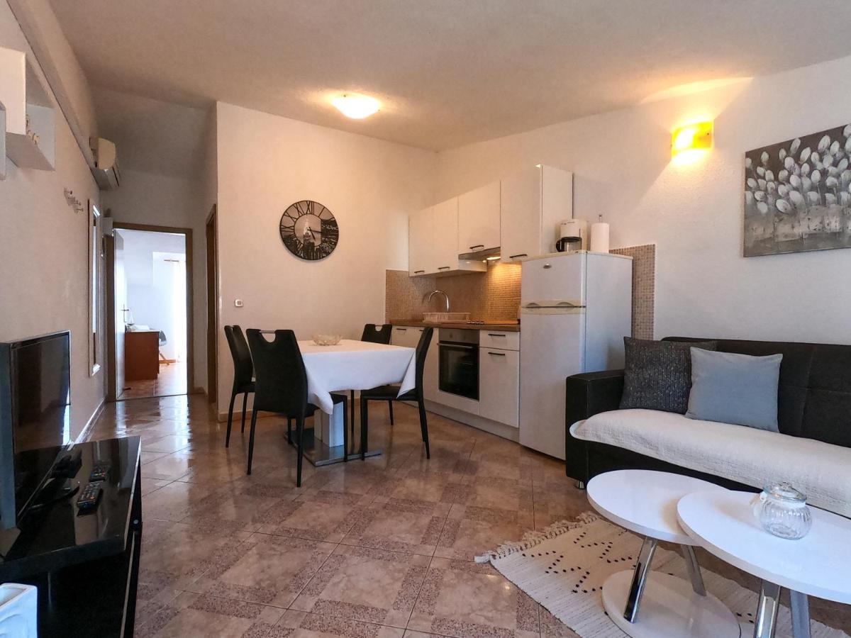 Apartments Ivka โบล ภายนอก รูปภาพ